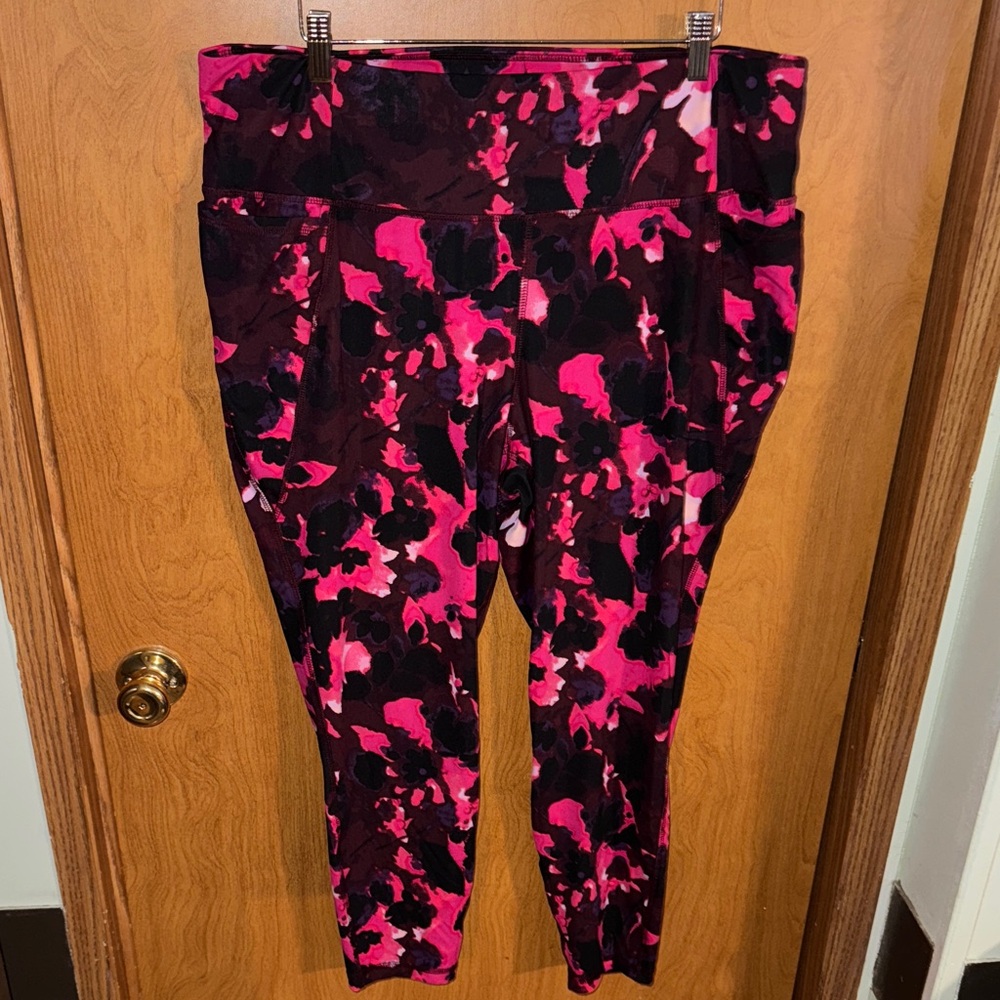 Livi Pink and Black Camo Tie-Dye Leggings with pockets size 22/24